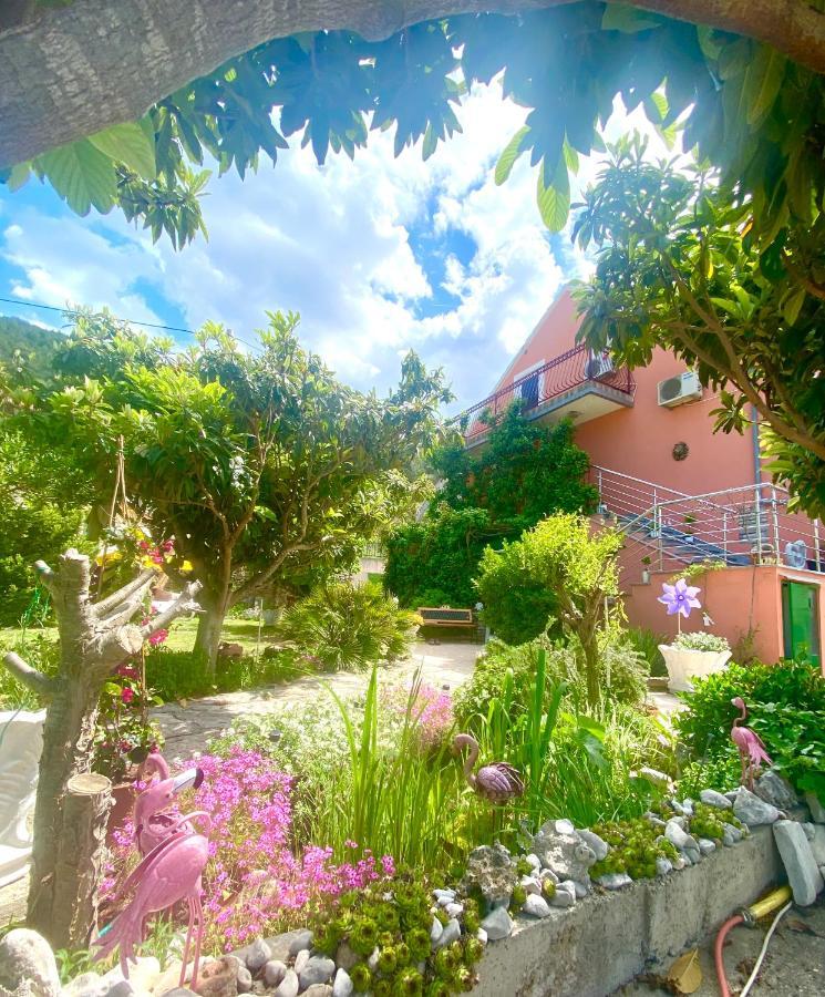 Casa Erceg Amor Vincit Omnia Skradin Esterno foto