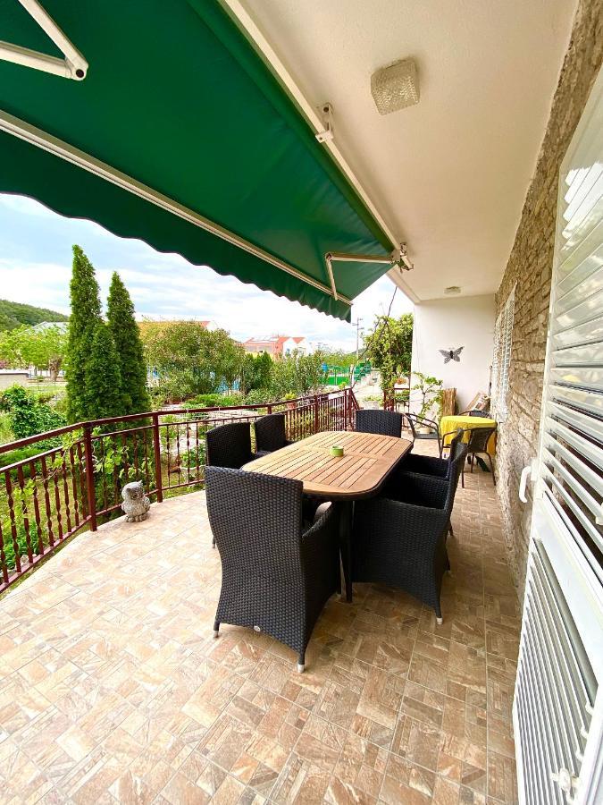 Casa Erceg Amor Vincit Omnia Skradin Esterno foto